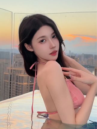 黑色蕾丝套装——美了个滢微密圈限时下载