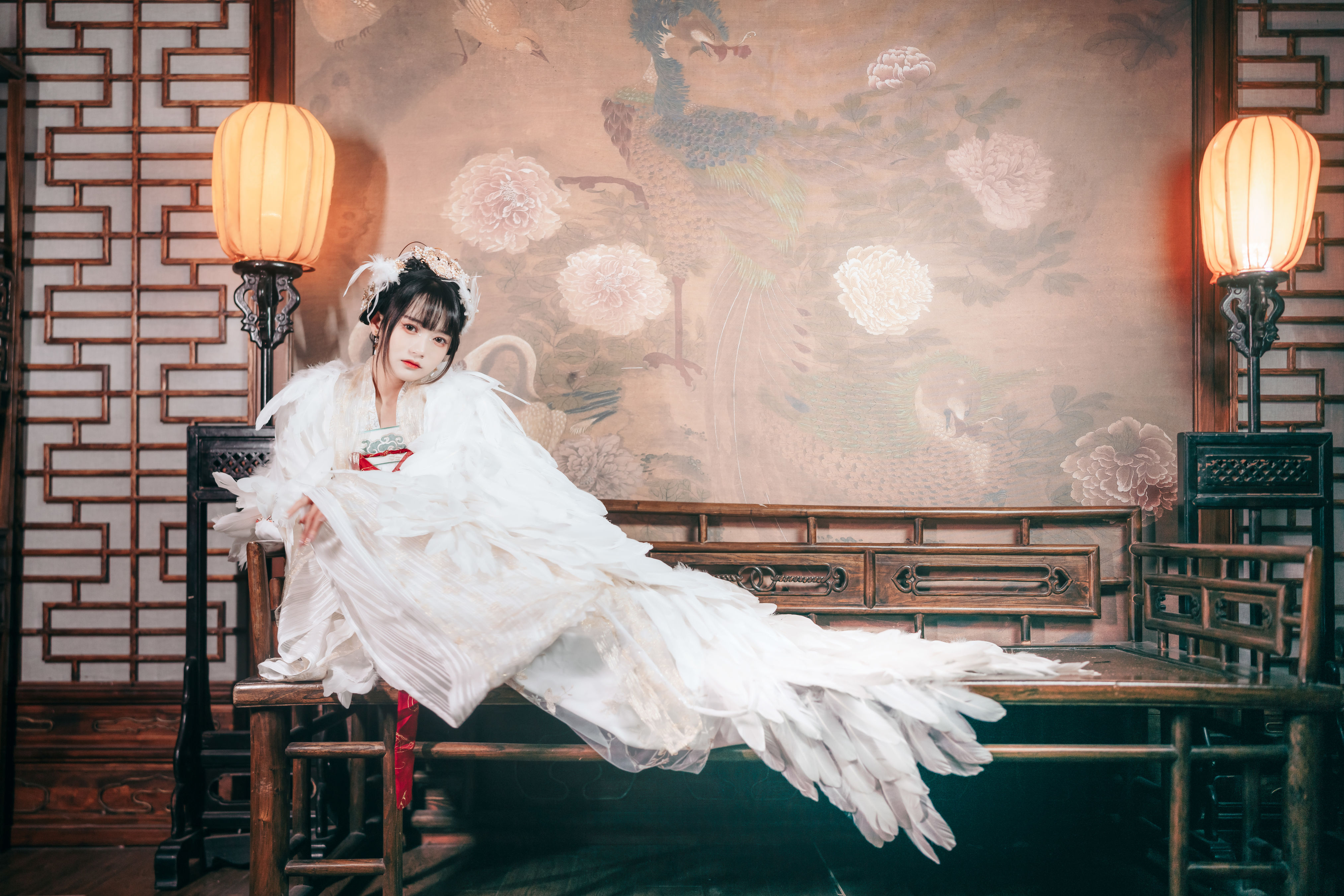 [YiTuYu艺图语] 兔子Zzz不吃胡萝卜《吉祥鸟》 好看的4K高清无水印纯欲妹子意境唯美写真完整版图集