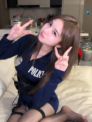 八酱戴牙套作品迷人笑容的独特魅力，揭秘八酱的牙套作品背后的故事