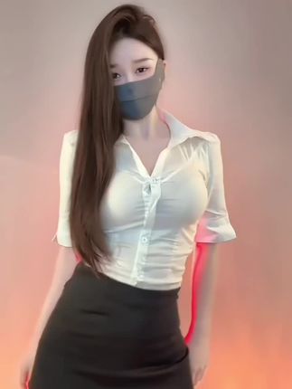 斗鱼何菱房管群超顶舞蹈资源，加入群体享受顶级舞蹈资源