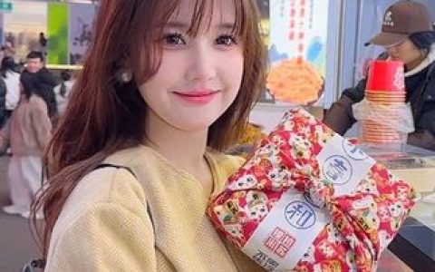 十万口草莓粥粥COS写真大作发布,高人气UP主的绝美造型