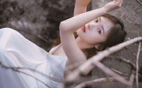 Hanna《花寂》 – YiTuYu艺图语