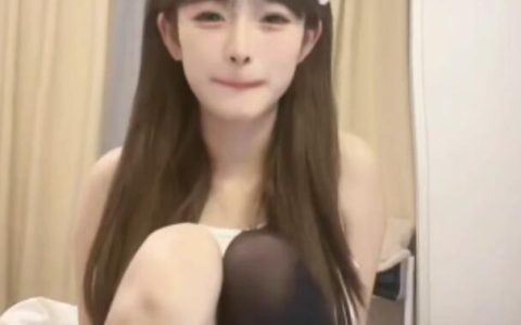 cc丸子超凶至尊版的独特舞蹈语言她如何通过舞蹈传达情感,cc丸子超凶舞蹈语言解析通过舞蹈讲述动人的故事