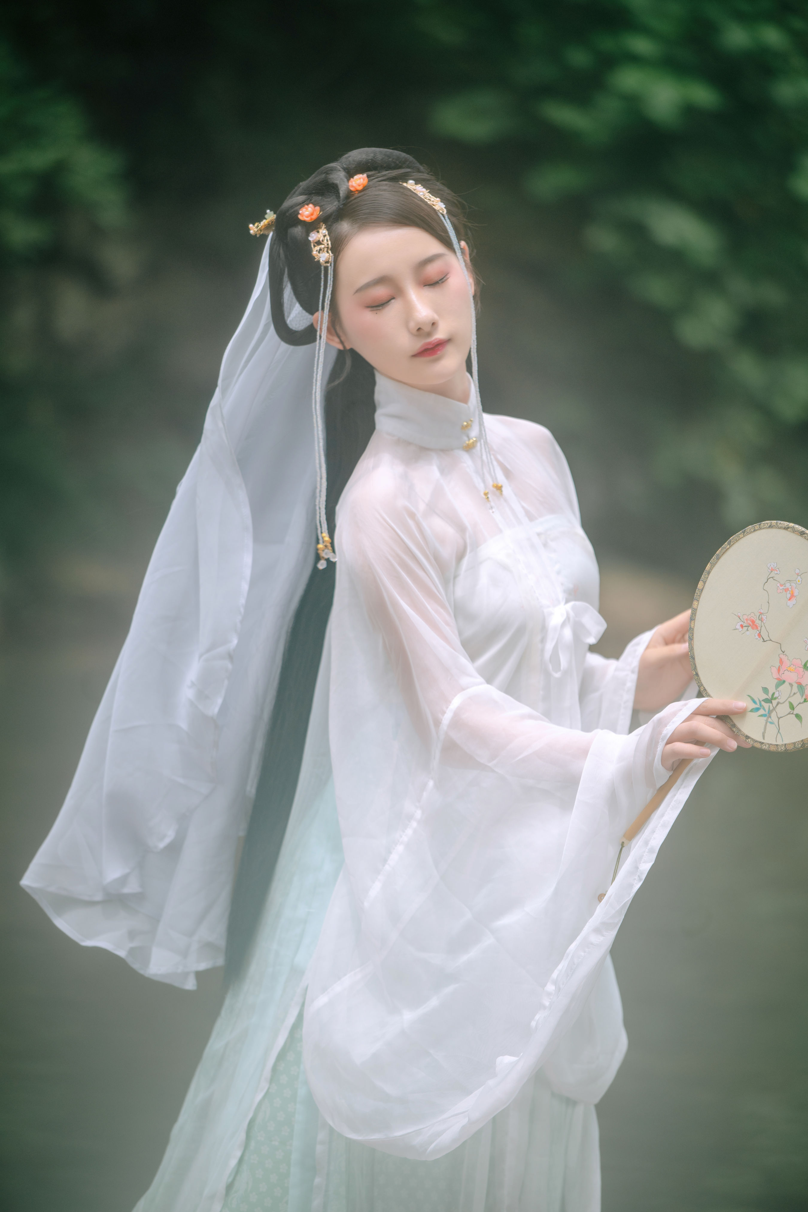 [YiTuYu艺图语] -芝月-《清歌》 好看的4K高清无水印纯欲妹子意境唯美写真完整版图集