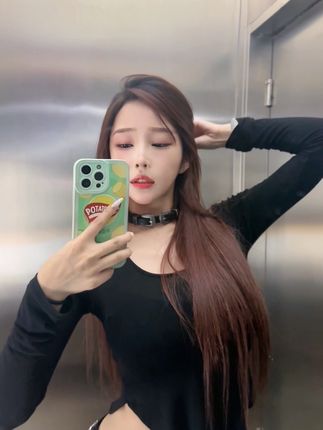 斗鱼小小酥表情包图片高清版，下载小小酥高清表情包并随时使用