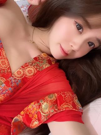 七七仙女微博动态，她的最新自拍与粉丝互动