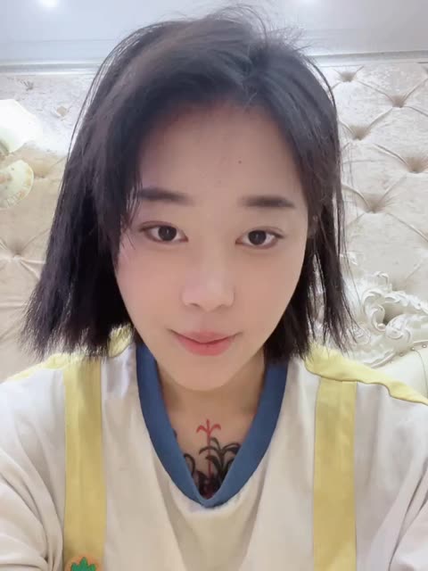 从张贺玉到张老师微博一线女神的辛酸历程，网红汹涌的真实故事