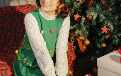 行走的圣诞树非主流 个人写真 女生 圣诞美女 美女COS – YiTuYu艺图语