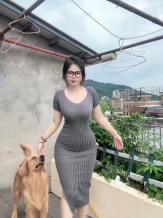 可爱的肉巴黑丝系列大放送，微胖女神的性感风采一览无遗