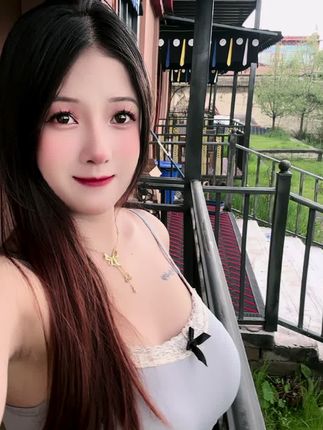 脑婆睡醒啦早期视频赏析，看她如何蜕变成网红