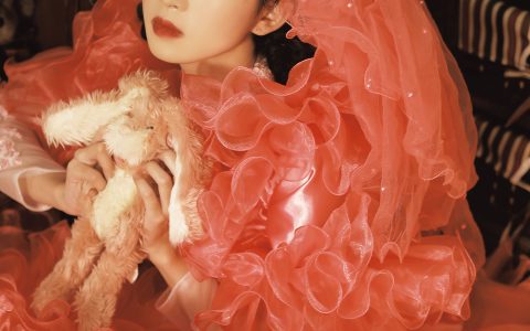 日历上的老照片复古 红色 惊艳 婚纱 精美 – YiTuYu艺图语