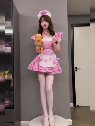 CC主播果果超哇塞呀性感热舞，魅力四射的舞蹈表演