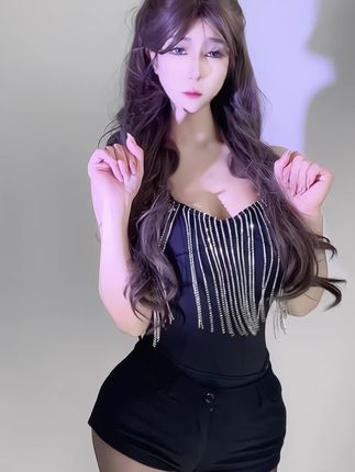 网易CC奶尤幕后花絮，揭秘她的日常生活