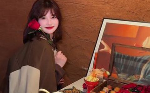 网络红人志_十万口草莓粥粥合集,她的成名与作品故事