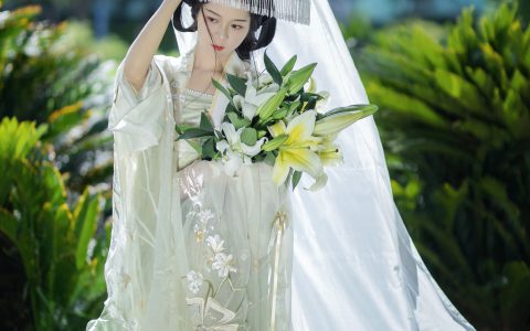 余鱼_Coo《夏日百合》 – YiTuYu艺图语