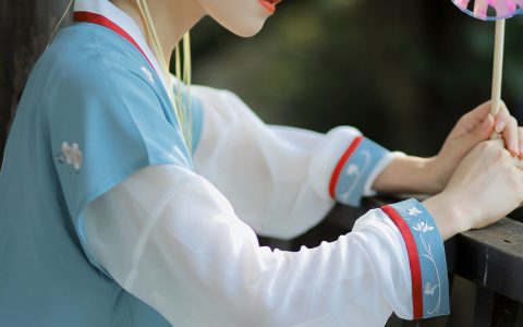 一方伊人yi《豆蔻年华》 – YiTuYu艺图语