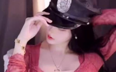 辣条条斗鱼跳舞视频在线观看,欣赏辣条条的跳舞视频并与粉丝互动